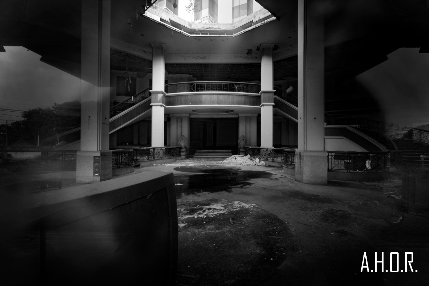 Lost place hotel thailand